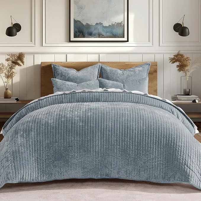 Sophisticated EVERGRACE Velvet Quilt Set Queen Size Luxurious Soft Striped Channel Bedding Practical