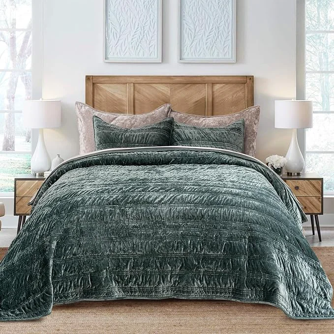 Natural EVERGRACE Luxury Ruched Velvet Quilt Queen Size Ultra Soft Bedspread Coverlet Set Lightweight Velvet Comforter Quilted Bedding Cover with 2 Matching Shams for All Season Dark Green Premium Material