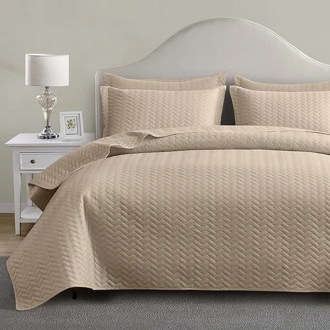 Clean Maple amp Stone Quilt Set King Size Lightweight Beige Bedspread Ultrasonic Chevron Pattern Light Coverlet for All Season Comforter Bedding Decor – 3 Piece King Bed Cover Sets Classic