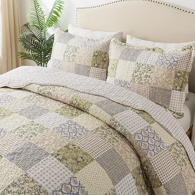 Trendy HoneiLife Queen Quilt Bedding Sets – Rustic Quilts 3-Piece 90×96 Microfiber Reversible Bedspreads Patchwork Coverlet Floral Bedding Set All Season Use Reliable