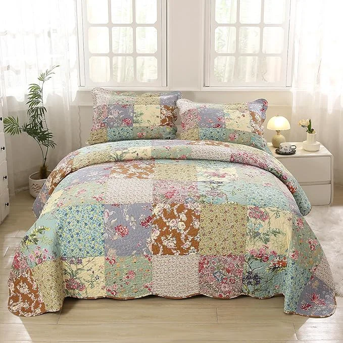 Premium vctops Boho Patchwork Cotton Quilted Bedspread Quilt Set Queen Size 3 Pieces Soft Reversible Lightweight Coverlet Set Floral Print 1 Quilt and 2 Pillow Shams Purple Queen Reusable