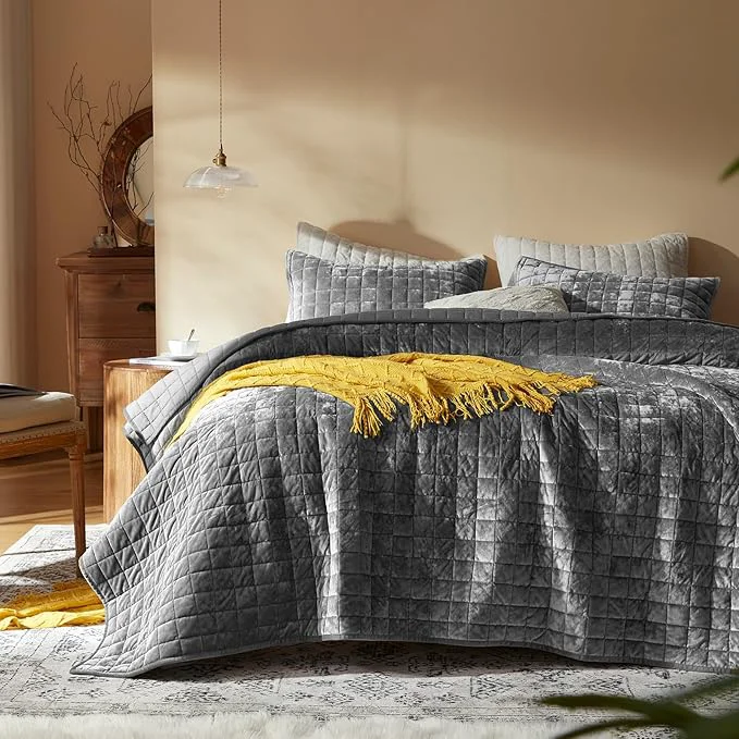 Recyclable LEAONME Velvet Quilt King Size-98 39 39 x106 39 39 Lightweight Grey Velvet Comforter Set with 2 Pillow Shams Soft Bedspread Coverlet Quilted Bedding Set for All Season Official