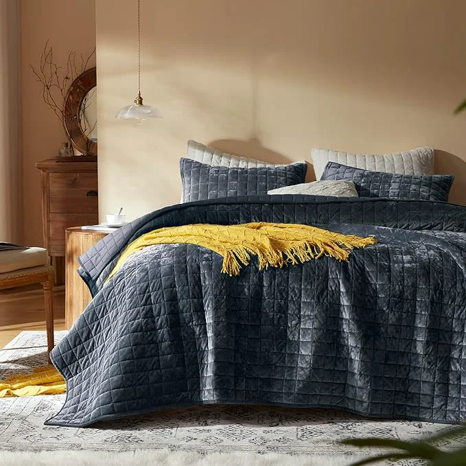 Premium Material LEAONME Velvet Quilt Full Queen Size-90 39 39 x98 39 39 Lightweight Navy Blue Velvet Comforter Set with 2 Pillow Shams Soft Bedspread Coverlet Quilted Bedding Set for All Season Official