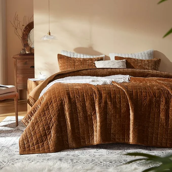 Exceptional LEAONME Velvet Quilt California King-118 39 39 x106 39 39 Lightweight Caramel Velvet Comforter Set with 2 Pillow Shams Soft Oversized Bedspread Coverlet Quilted Bedding Set for All Season Convenient