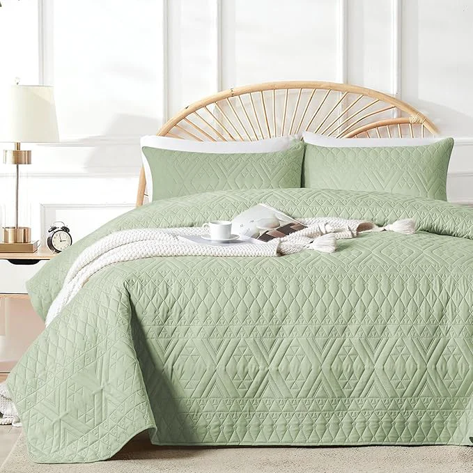 Premium akkialla Full Queen Size Quilt Bedding Set Sage Green Lightweight Microfiber Soft Bedspread Modern Style Geoetric Pattern Coverlet Set for All Seasons 3 Piece 1 Quilt 2 Pillow Shams Breathable material Easy care World-Class