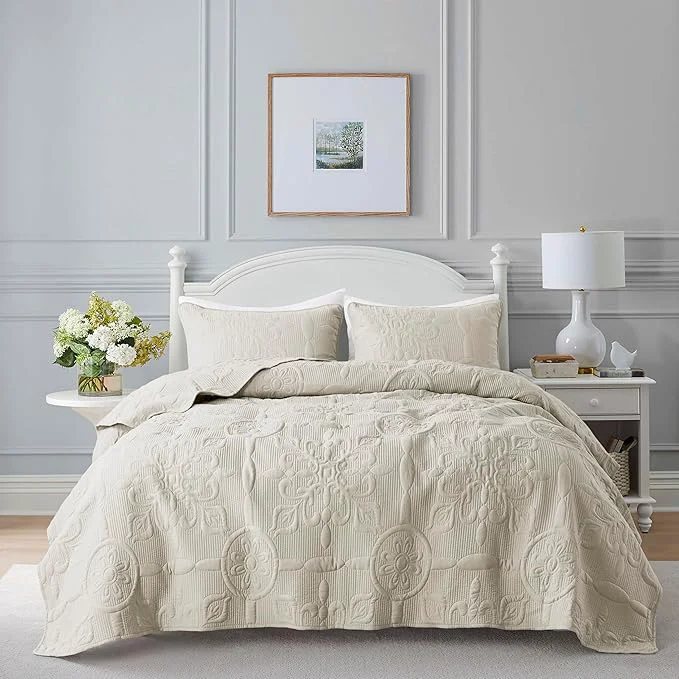 High-Quality Light Beige Damask Quilt King Size Bedding Sets with 2 Pillow Shams Boho Bedspread Lightweight Soft Farmhouse Vintage Bohemian Coverlet Retro Jacquard Pattern Bed Cover for All Season 3 Pieces Fine