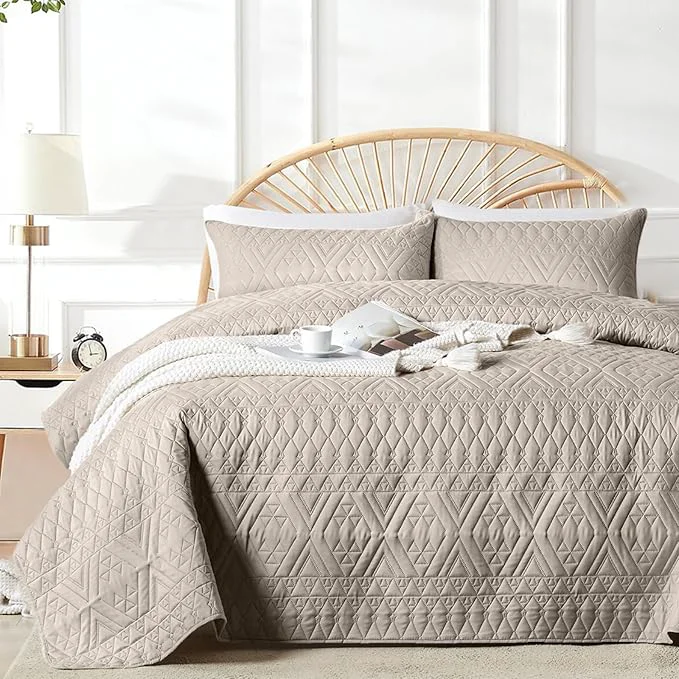 Specialty akkialla Full Queen Quilt Set Taupe Lightweight Microfiber Bedspread Coverlet Boho Geometric Pattern Soft All-Season Bedding 3-Piece 1 Quilt 2 Pillow Shams Breathable fabric Modern style Elite