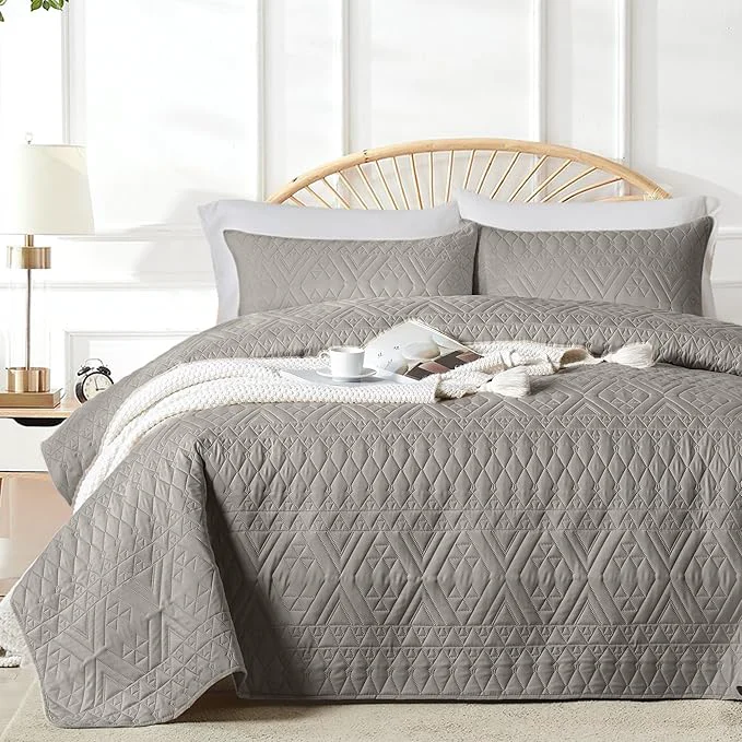 Luxury akkialla Twin Size Quilt Bedding Set Dark Grey Lightweight Microfiber Soft Bedspreads Modern Style Geoetric Pattern Coverlet Set for All Seasons 2 Piece 1 Quilt 1Pillow Sham Quality