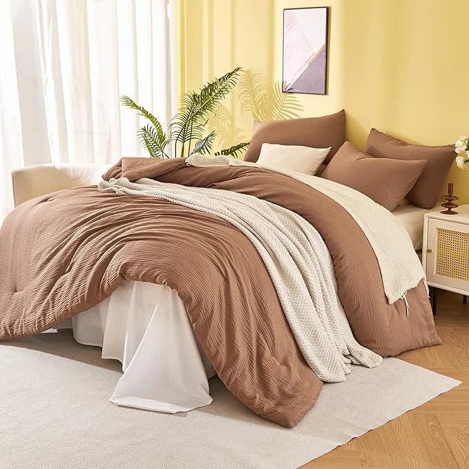 Traditional Queen Comforter Set Double-Layer Crinkle Gauze Cocoa Brown Bed Set 3 Pieces Soft Bedding for All-Season Lightweight Warmth with 2 Pillowcases High-Grade