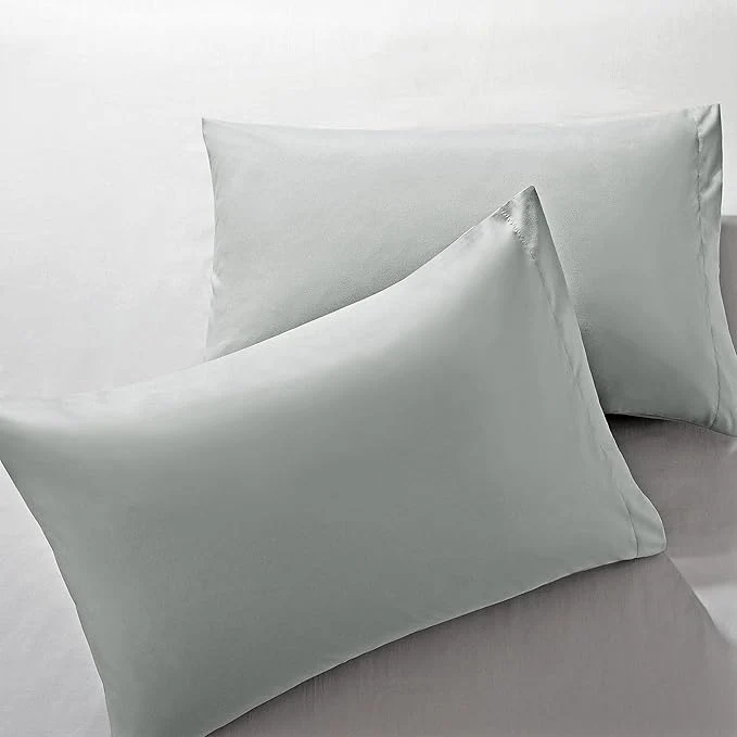 Effective MILVOWOC 2Pcs Brushed Microfiber Queen Pillowcases – 20 x 30 Inch Silver Pillow Case Set Non Slip Envelope Pillow Cover with Moisture Absorption and Anti-Wrinkle Professional