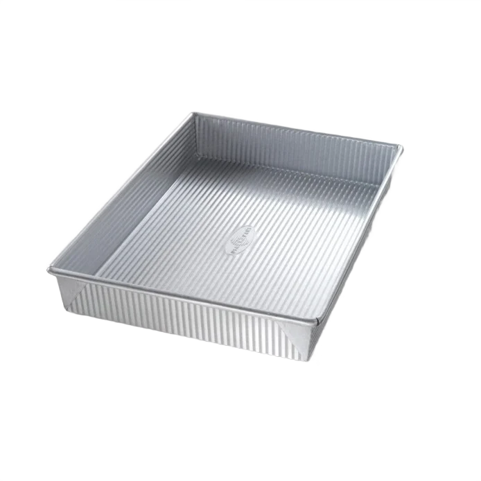 Traditional USA PAN Rectangular Cake Pan 13 x 9 in. Breathable