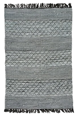 High-End India Overseas Iowa Grey Rag Rug 2′ x 3′ Smooth