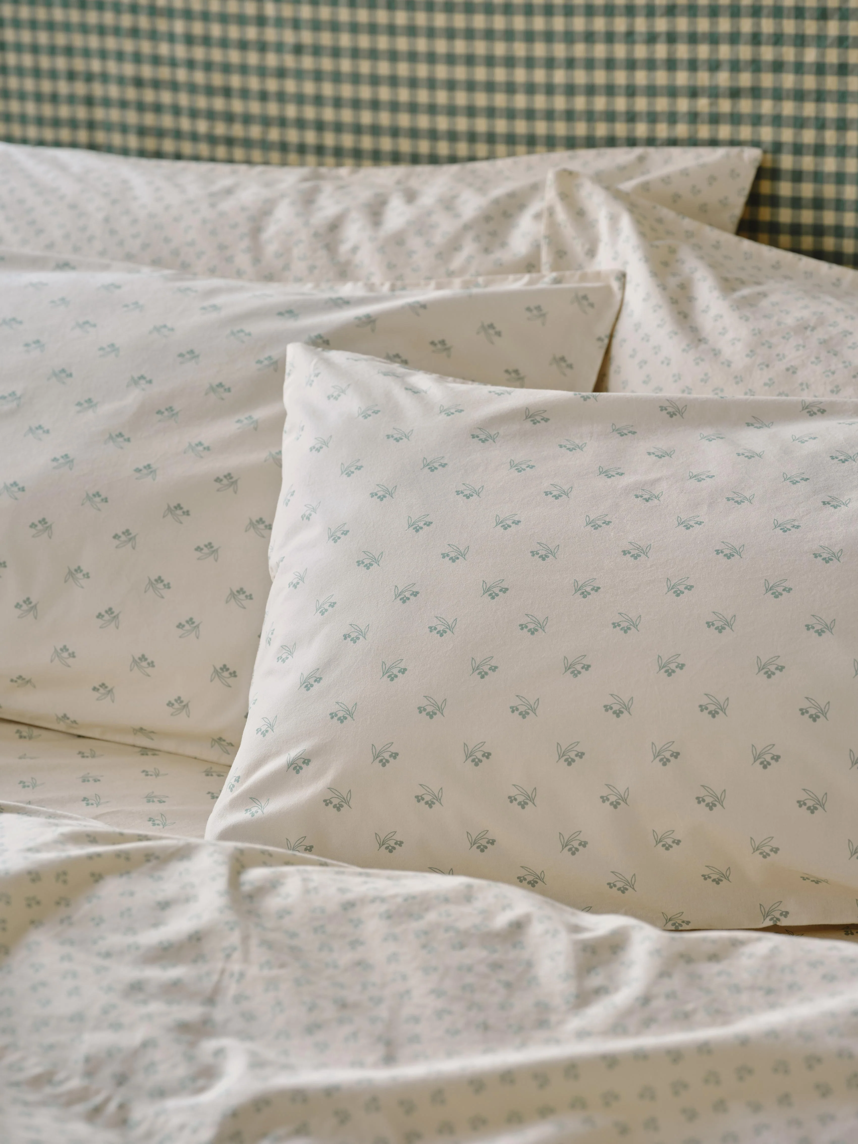 Effective Mellow Green Martha Floral Cotton Pillowcases Pair Relaxed