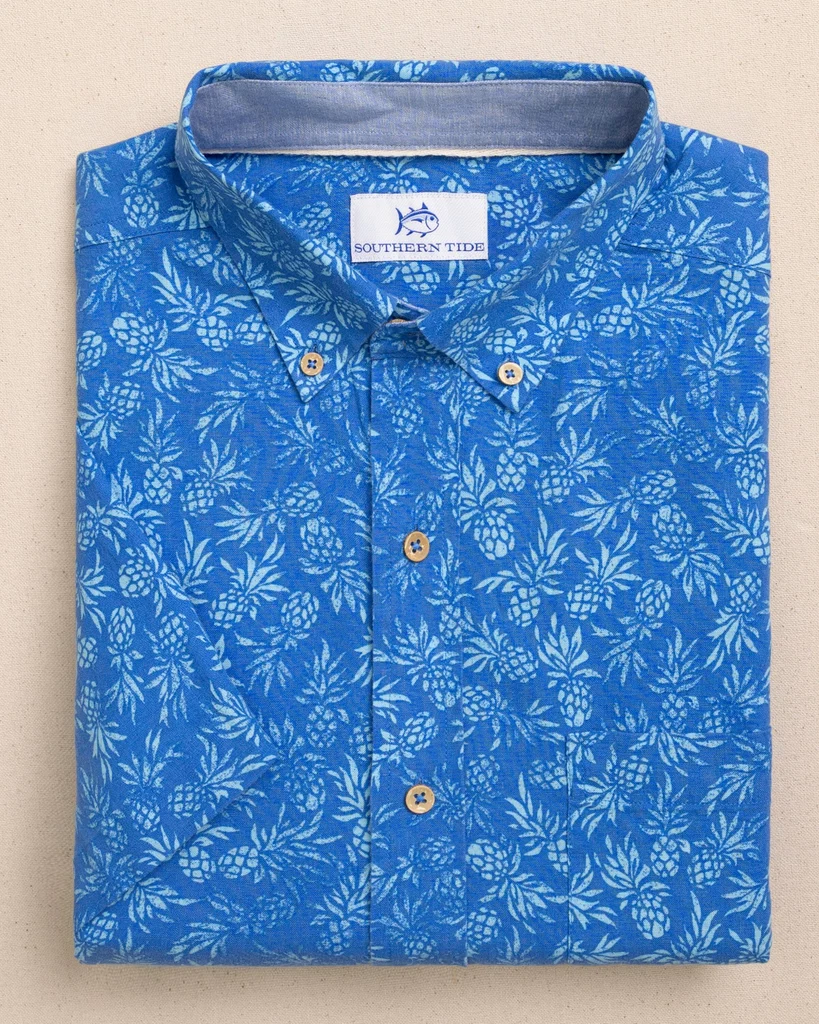 Superior Pineapple Parade Linen Rayon Short Sleeve Sport Shirt Relaxed