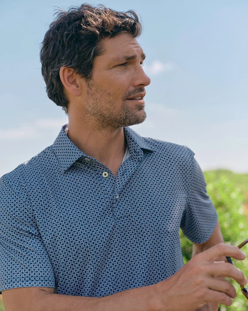 Elite Driver Weaving Around Printed Polo Outstanding