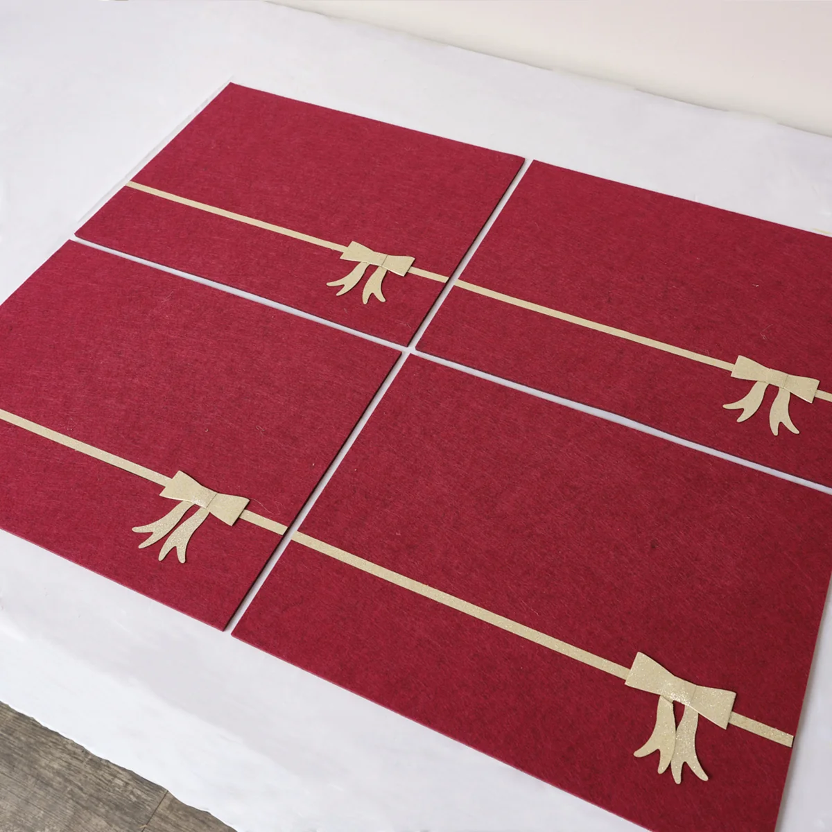 Verified Set of 4 Dark Red Rectangular Felt Placemat with Champagne Gold Bow Trusted