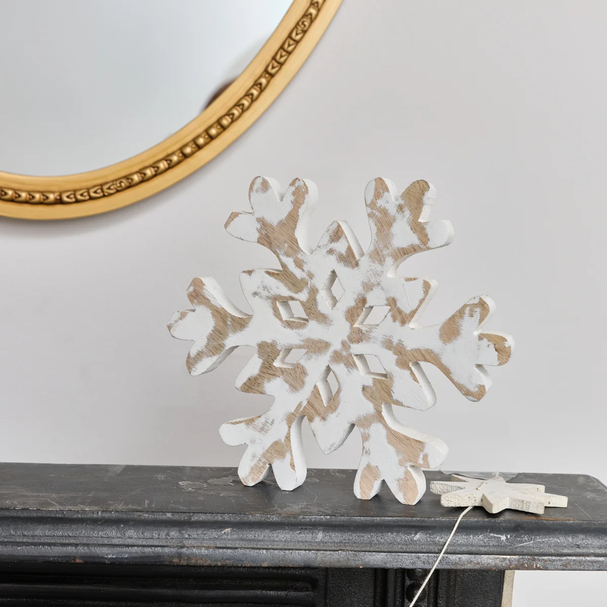 Green Medium Rustic Wooden Snowflake Ornament – 19.5cm Innovative