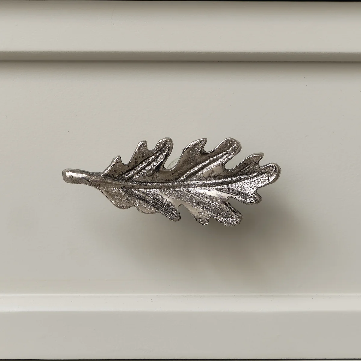 Excellent Antique Silver Oak Leaf Drawer Knob Luxury