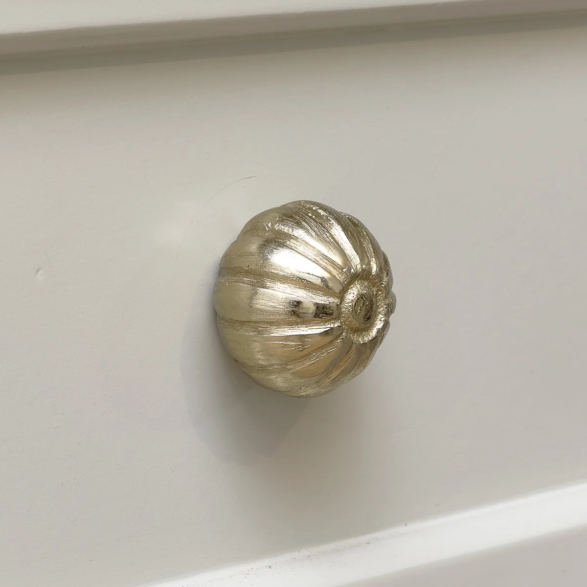 Reusable Antique Gold Round Scalloped Drawer Knob Next-Generation