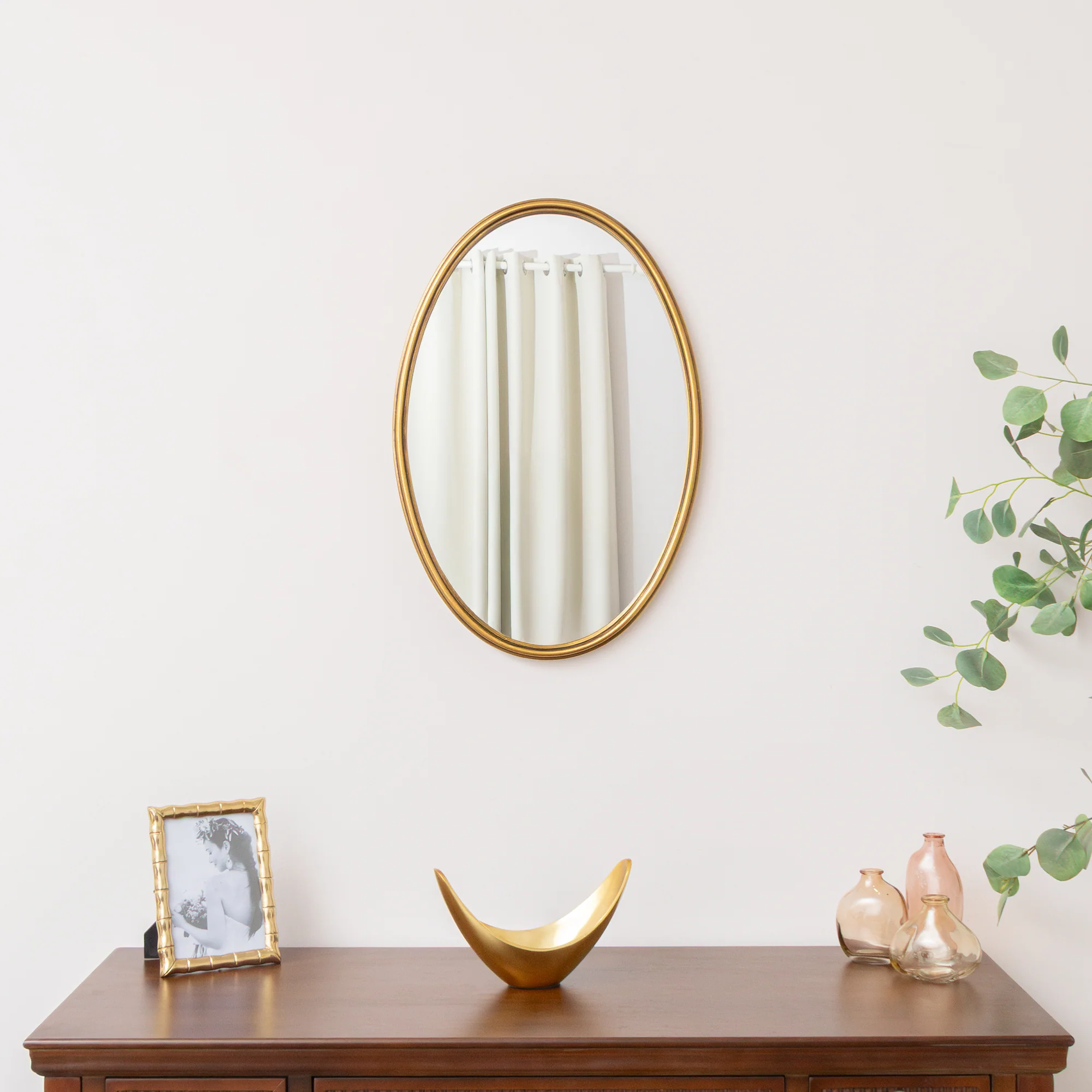 Casual Gold Oval Metal Framed Wall Mirror – 60cm x 40cm Versatile