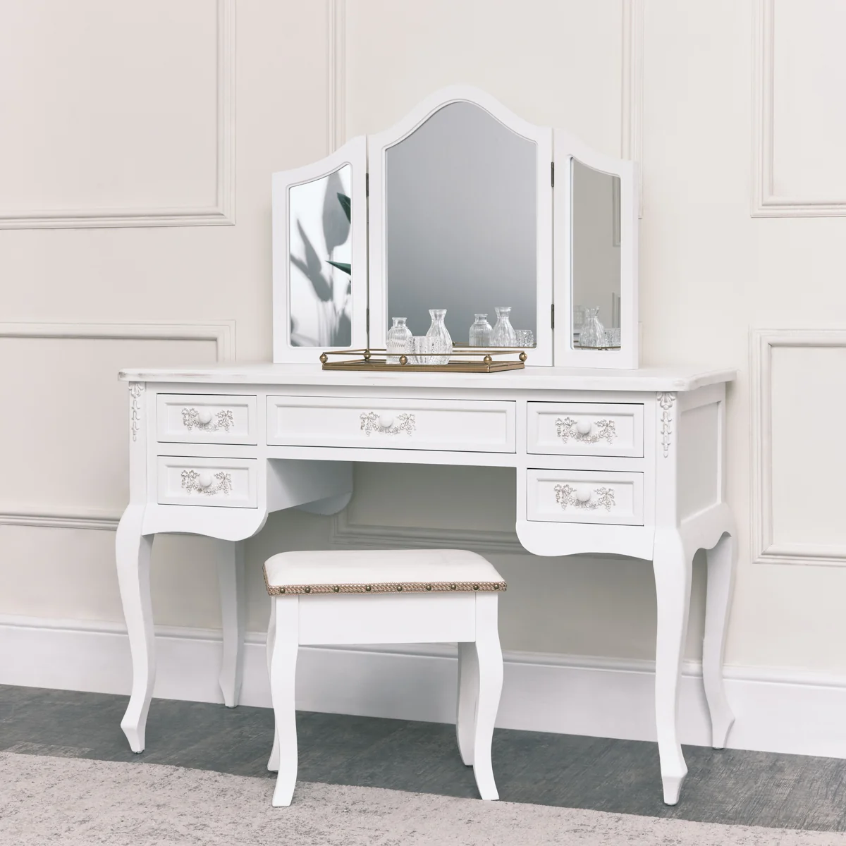 Clean Antique White Dressing Table Desk with Triple Mirror and Stool – Pays Blanc Range – Damaged second Long-Lasting