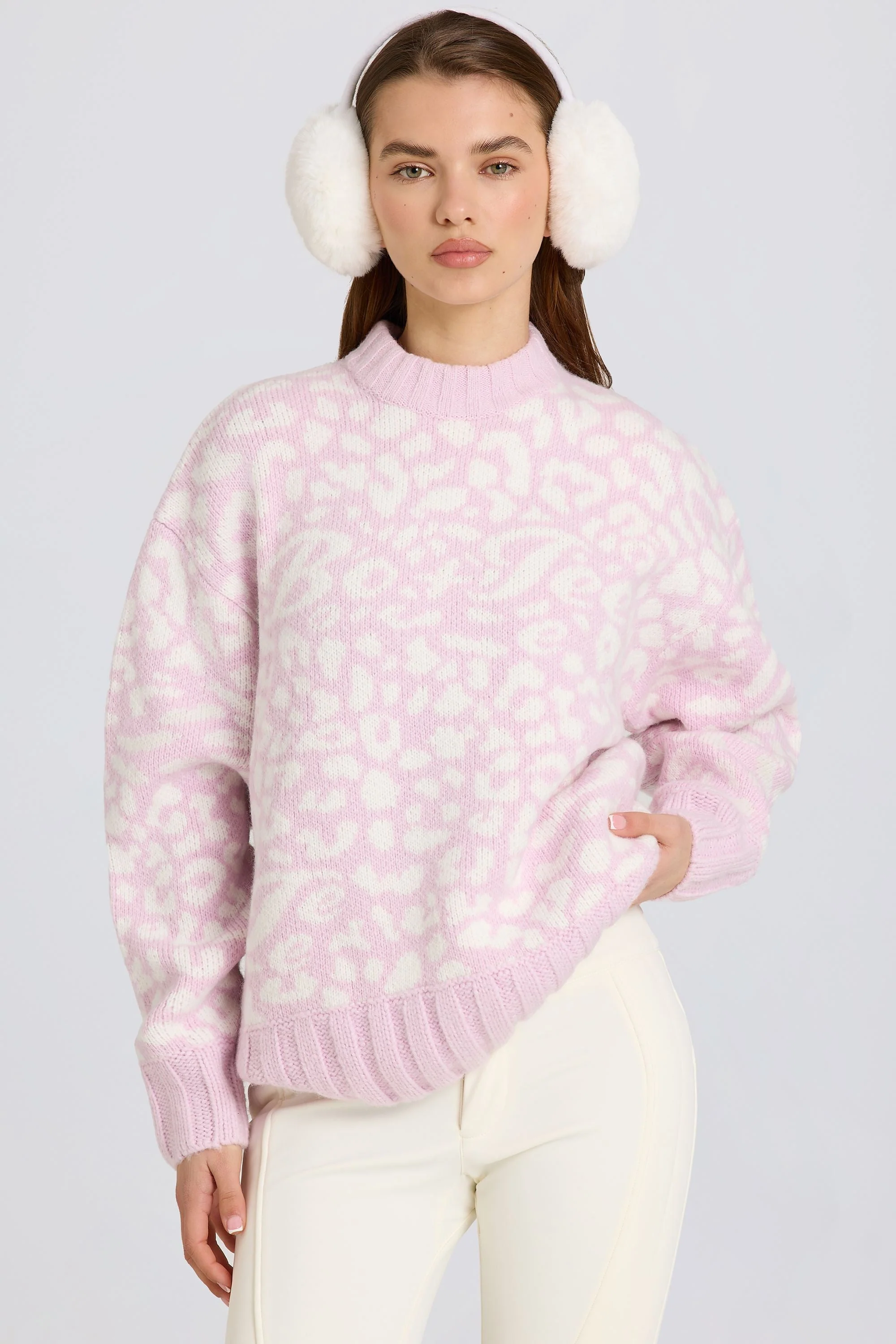 Modern Jacquard-Knit Oversized Jumper in Pink Classic
