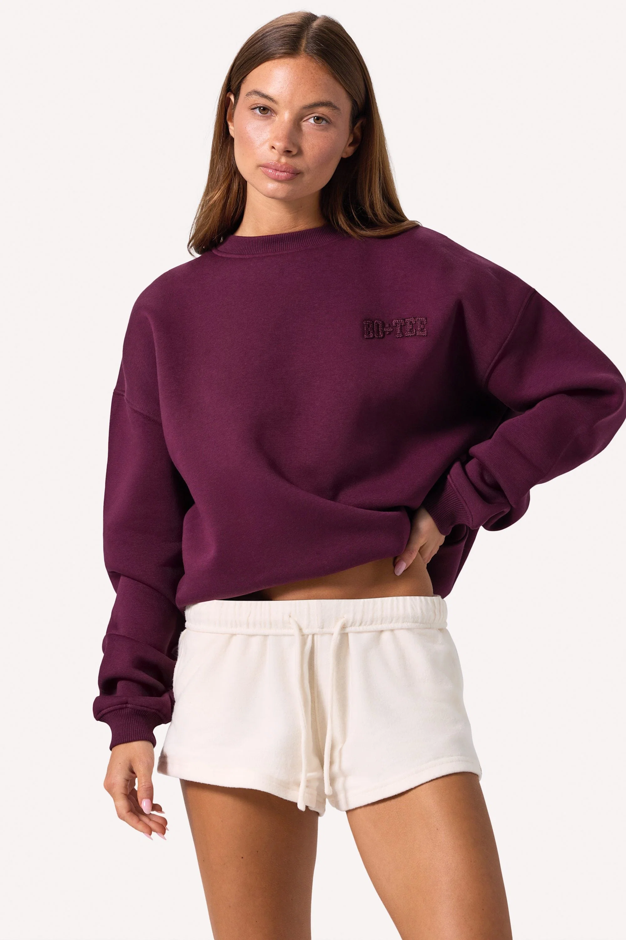 Recyclable Oversized Crew-Neck Jumper in Burgundy User-Friendly