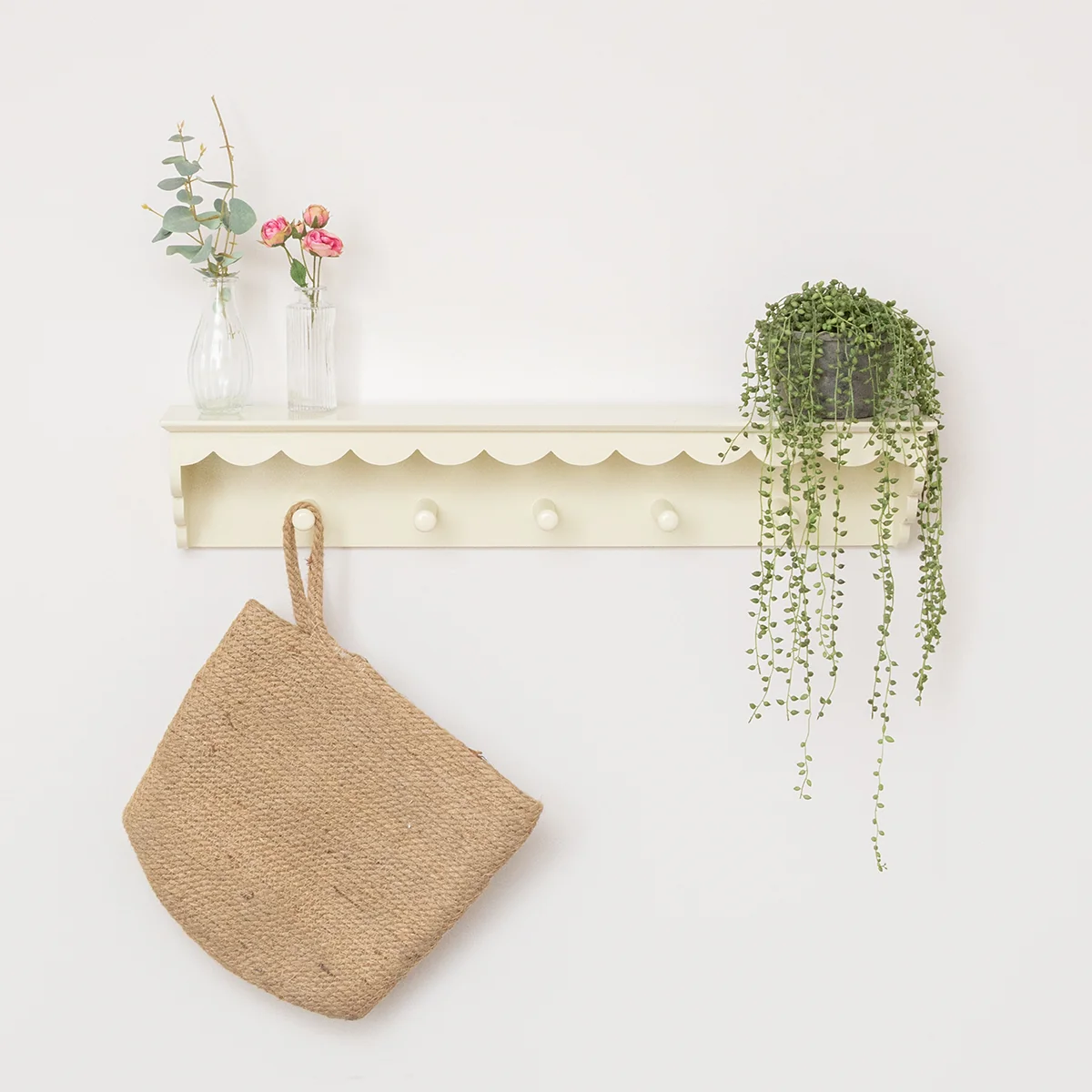 World-Class Ivory Painted Scalloped Edge Coat Peg Rail Hooks with Shelf – 80cm Enhanced
