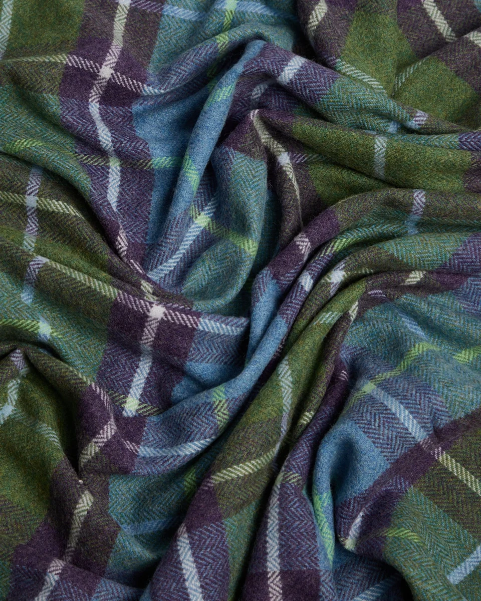 Minimalist Foxford Connemara Lambswool Comfort Throw Elegant