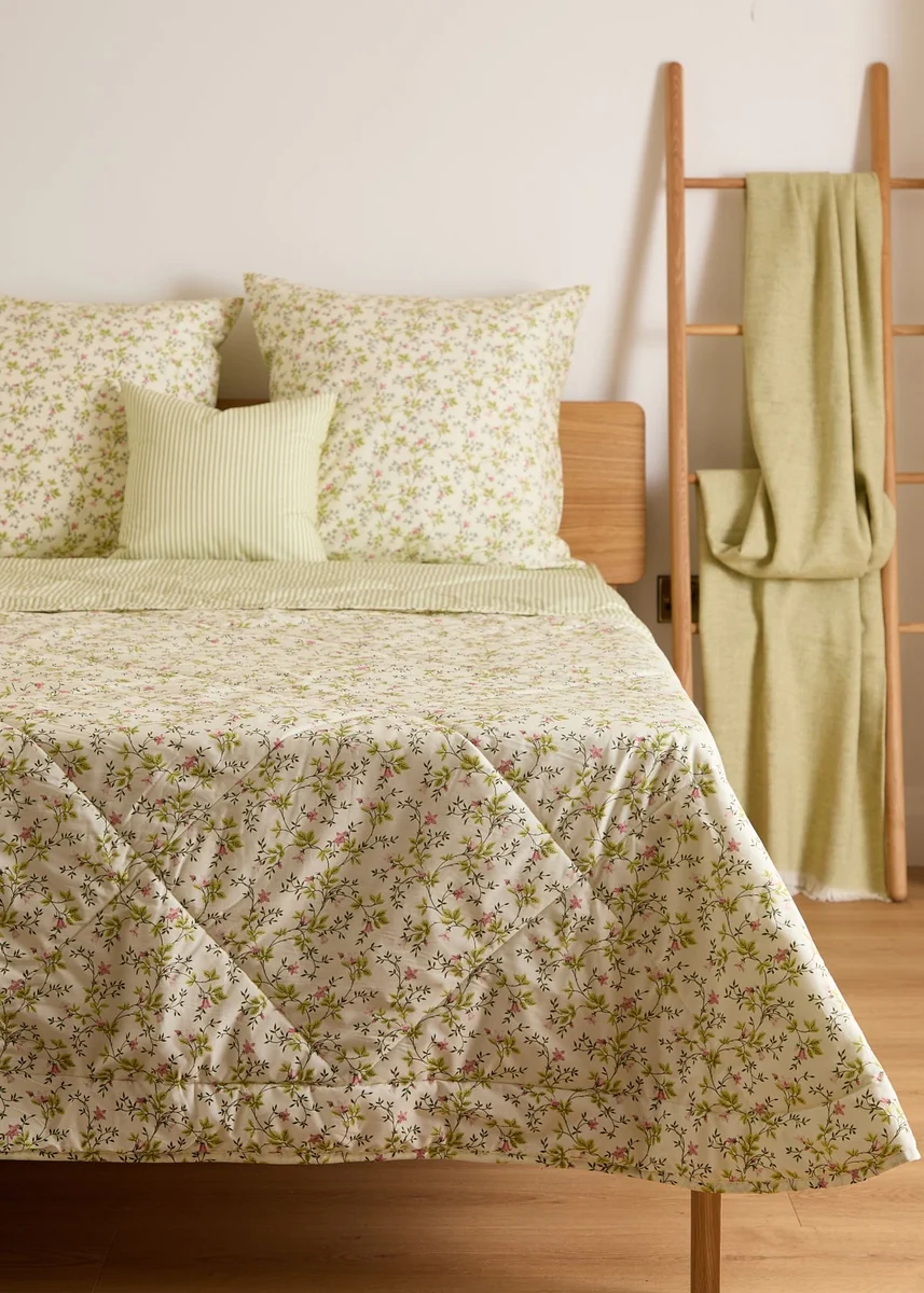 Enhanced Foxford Dainty Lily Reversible Quilt Verified