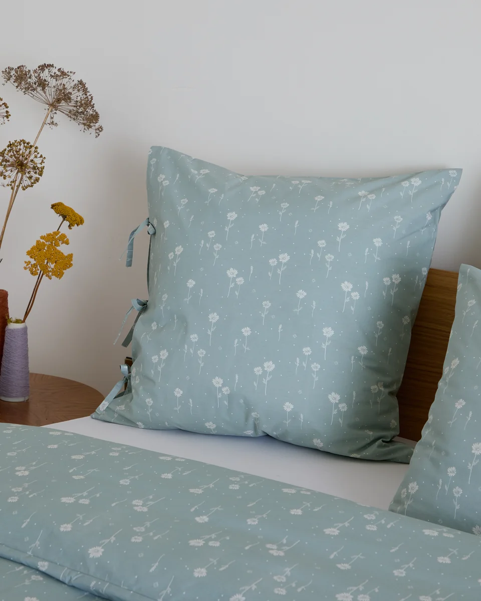 Detailed Foxford Lady Daisy Square Pillowcase Easy-to-Use