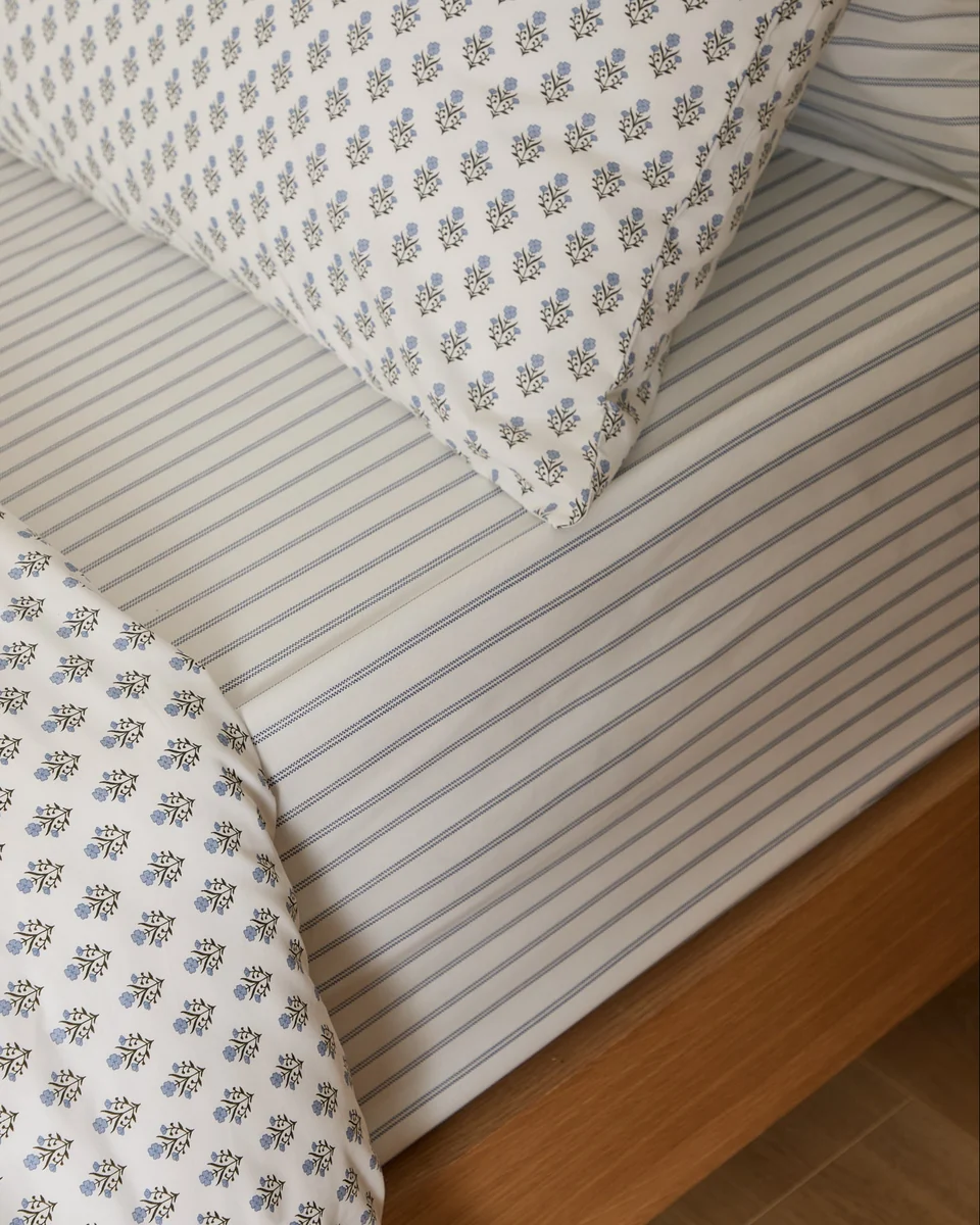 Easy-to-Use Foxford Emma Pinstripe Fitted Sheet Innovative