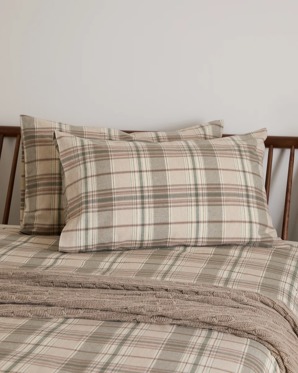 Modern Foxford Eve Tartan Flannel Pillowcase Set Next-Generation