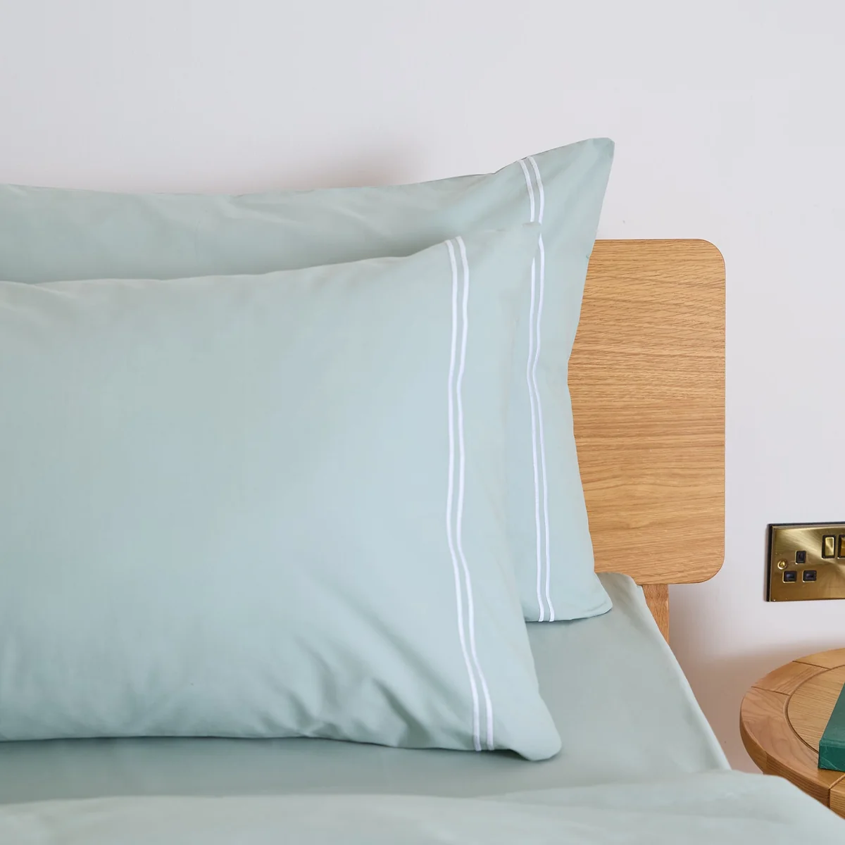 Specialty Foxford Evelyn Sage Rolenio Pillowcase Set Clean