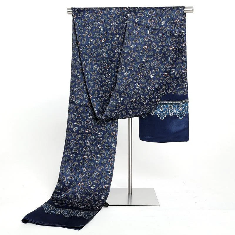 Artisan Pañuelo de seda paisley clásico Exceptional