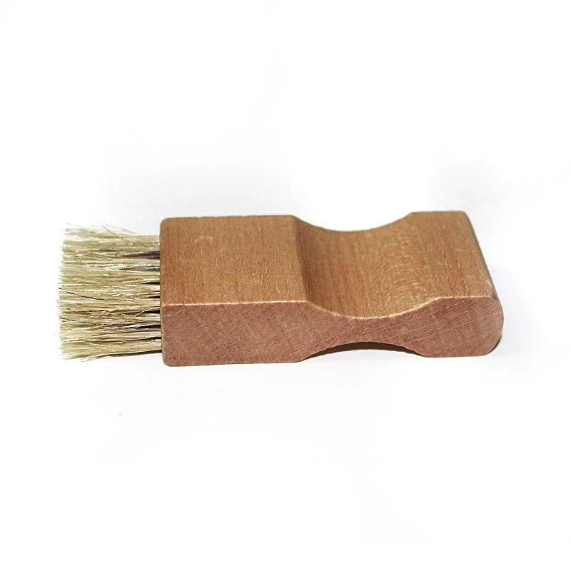 Sustainable Benito Cepillo de zapatos portátil de madera de haya y cerdas de cerdo Versatile
