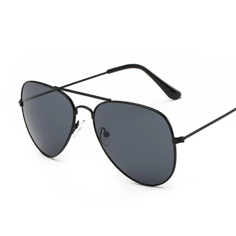 Consistent Classic Aviator Metal Sunglasses Artisan